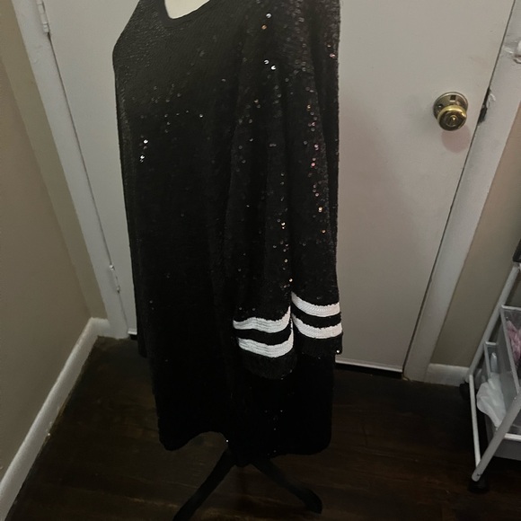 Torrid Abbey Blouse Size 6x - Picture 6 of 8